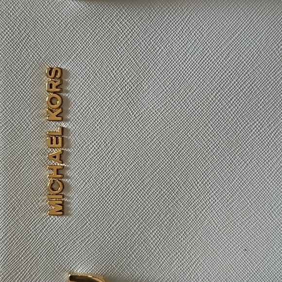 Michael Kors Veronica Crossbody Bag - Picture 7 of 11